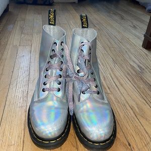 Dr. Martens Pascal 8-eye boot